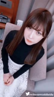 街头搭讪妹子看我撸管表情可爱